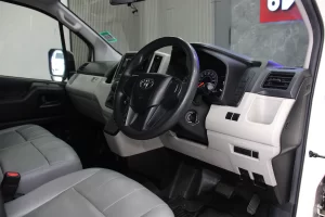 Toyota Commuter 2.8 2021[DHEC]