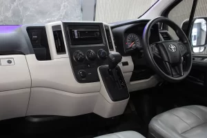 Toyota Commuter 2.8 2021[DHEC]