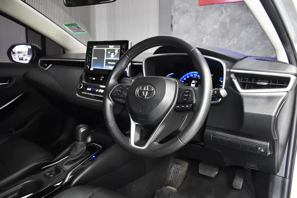 Toyota ALTIS 1.8 HYBRID PREMIUM 2022 [FCEH]