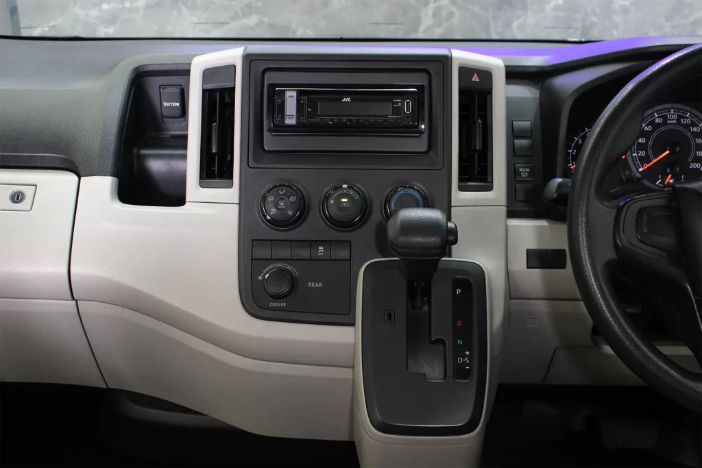 Toyota Commuter 2.8 2021[DHEC]