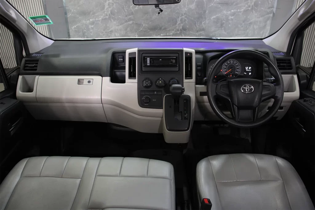 Toyota Commuter 2.8 2021[DHEC]