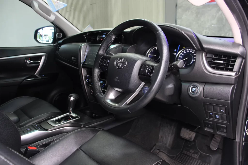 Toyota FORTUNER 2.4 V 2WD 2022 [GGID]