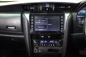 Toyota FORTUNER 2.4 V 2WD 2022 [GGID]