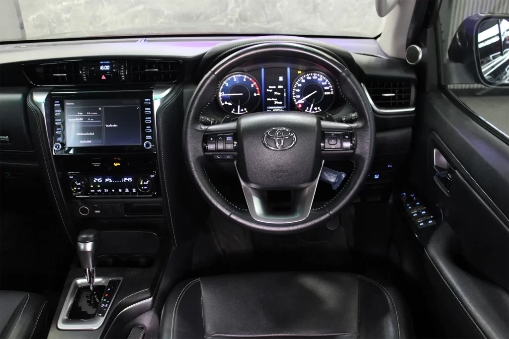 Toyota FORTUNER 2.4 V 2WD 2022 [GGID]