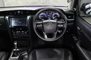 Toyota FORTUNER 2.4 V 2WD 2022 [GGID]