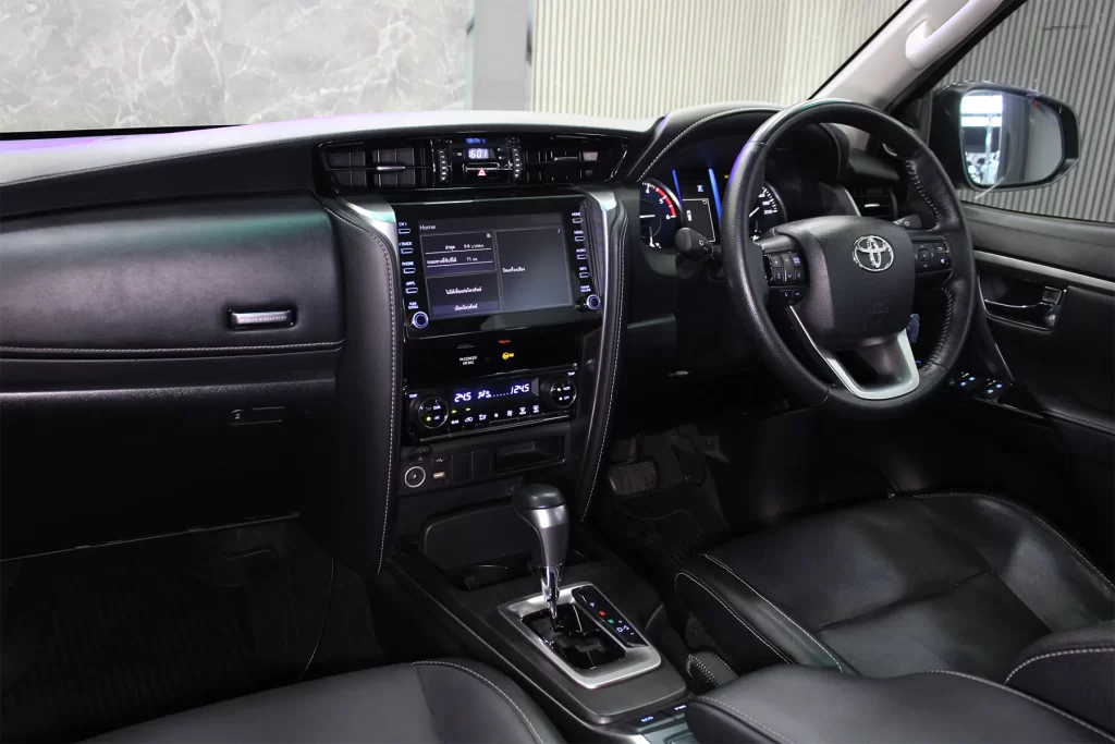 Toyota FORTUNER 2.4 V 2WD 2022 [GGID]