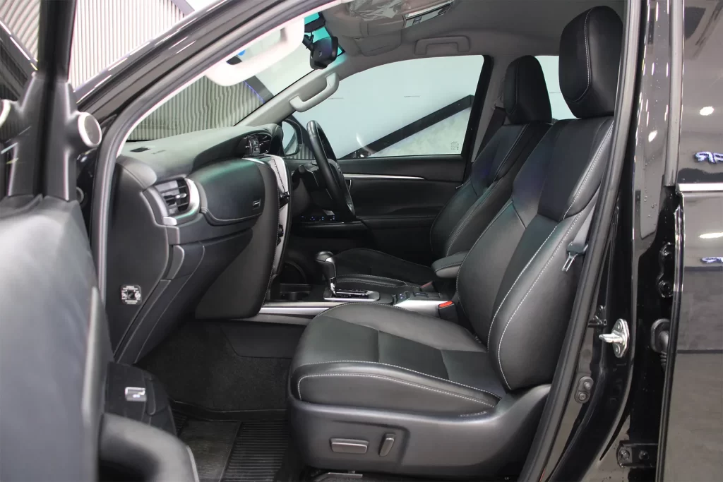 Toyota FORTUNER 2.4 V 2WD 2022 [GGID]