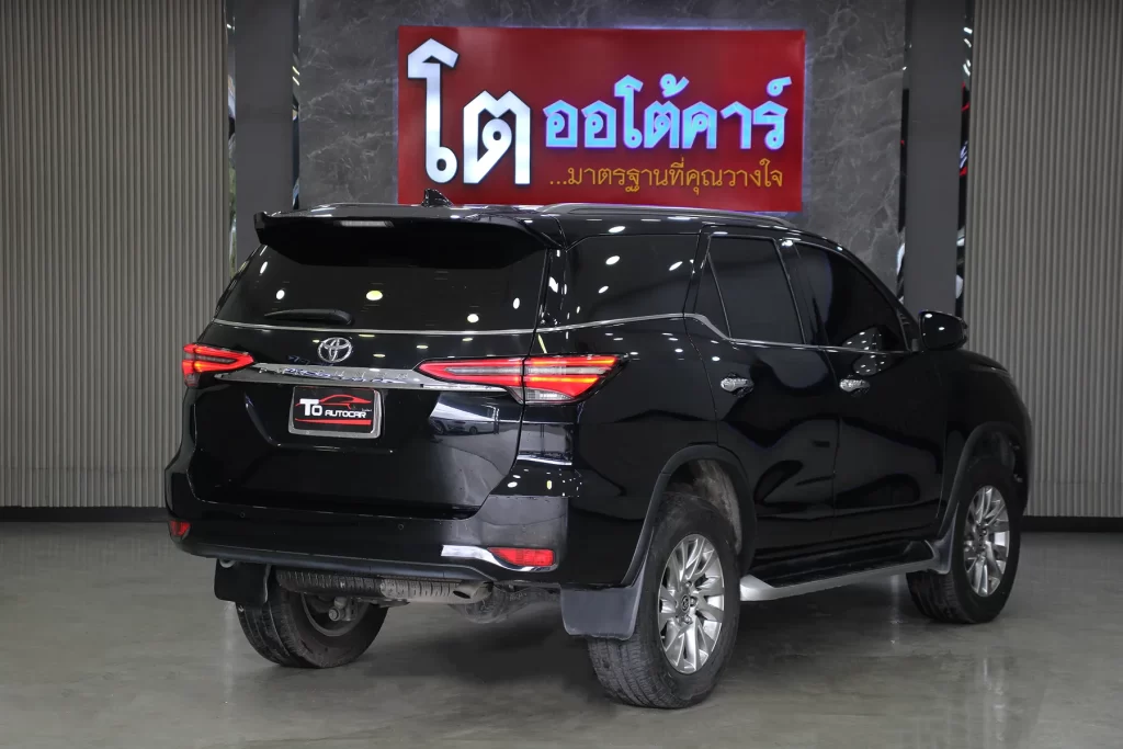 Toyota FORTUNER 2.4 V 2WD 2022 [GGID]