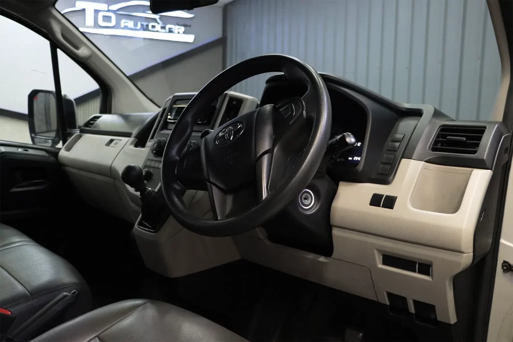 Toyota Commuter 2.8 2021 [DEEG]