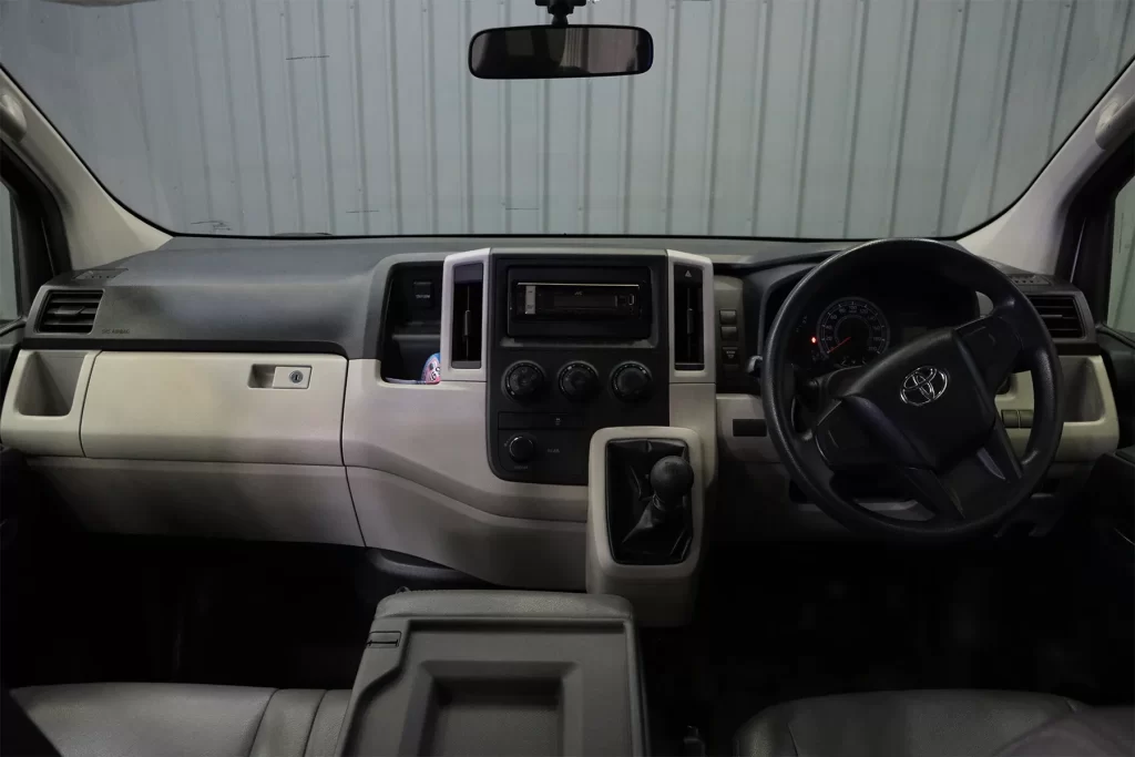 Toyota Commuter 2.8 2021 [DEEG]