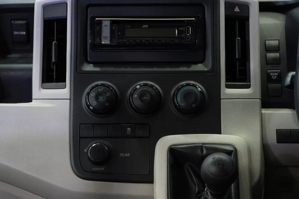 Toyota Commuter 2.8 2021 [DEEG]