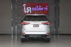 Toyota FORTUNER 2.4 V 2WD 2020 [IFGD]