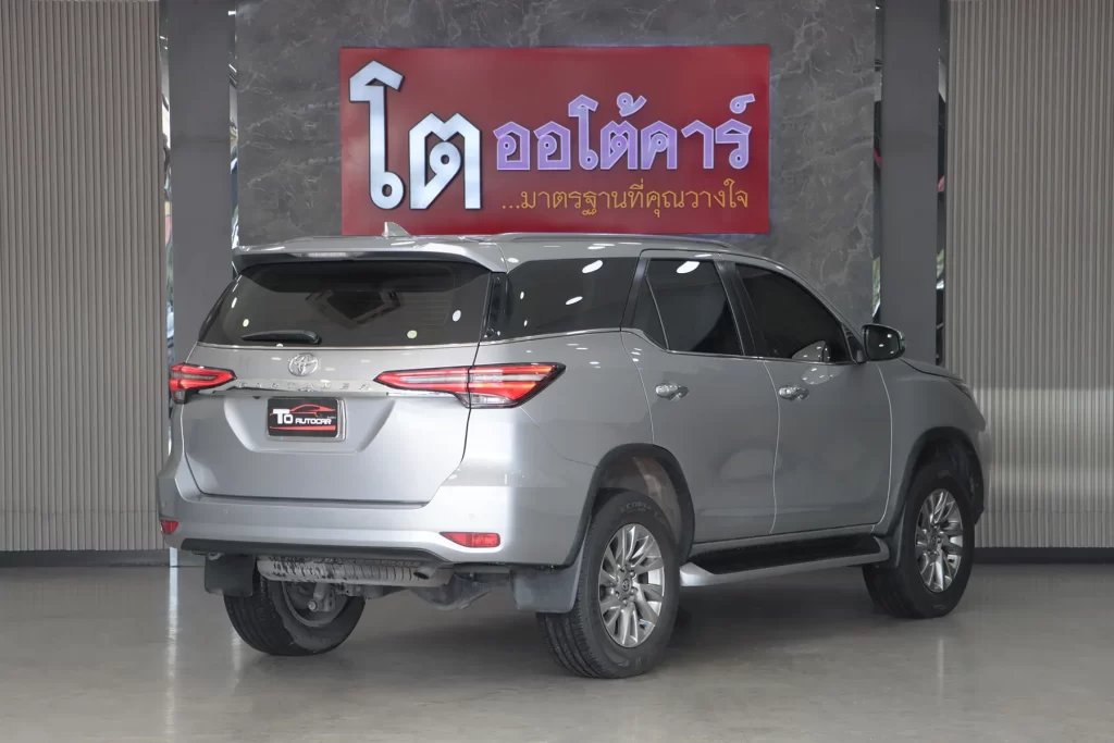 Toyota FORTUNER 2.4 V 2WD 2020 [IFGD]