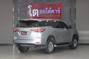 Toyota FORTUNER 2.4 V 2WD 2020 [IFGD]