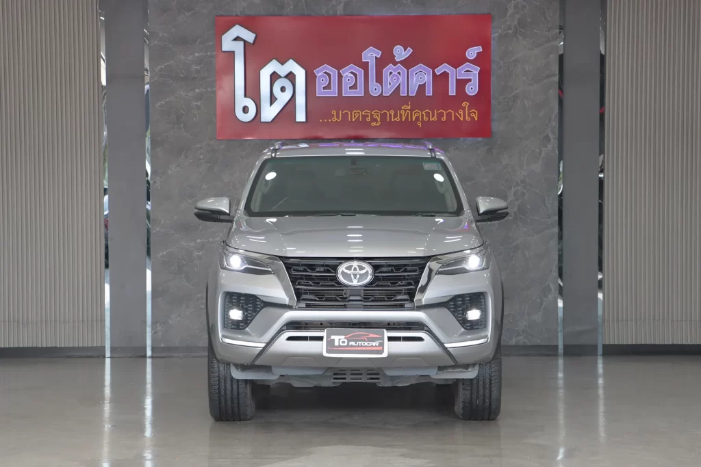 Toyota FORTUNER 2.4 V 2WD 2020 [IFGD]