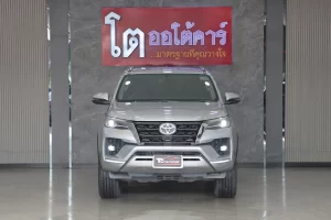 Toyota FORTUNER 2.4 V 2WD 2020 [IFGD]