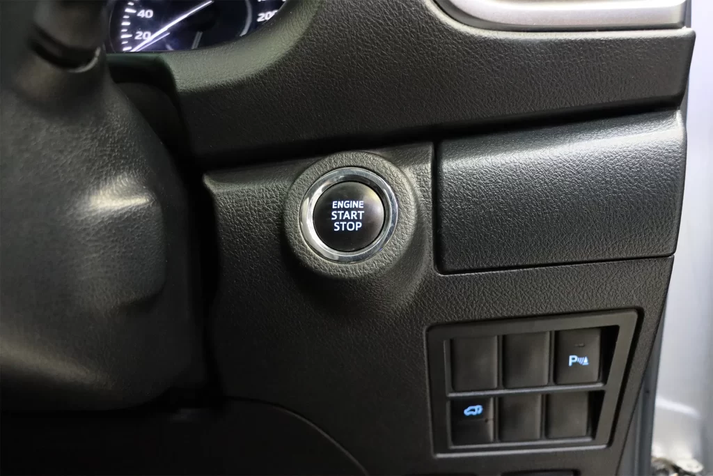 Toyota FORTUNER 2.4 V 2WD 2020 [IFGD]