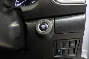 Toyota FORTUNER 2.4 V 2WD 2020 [IFGD]