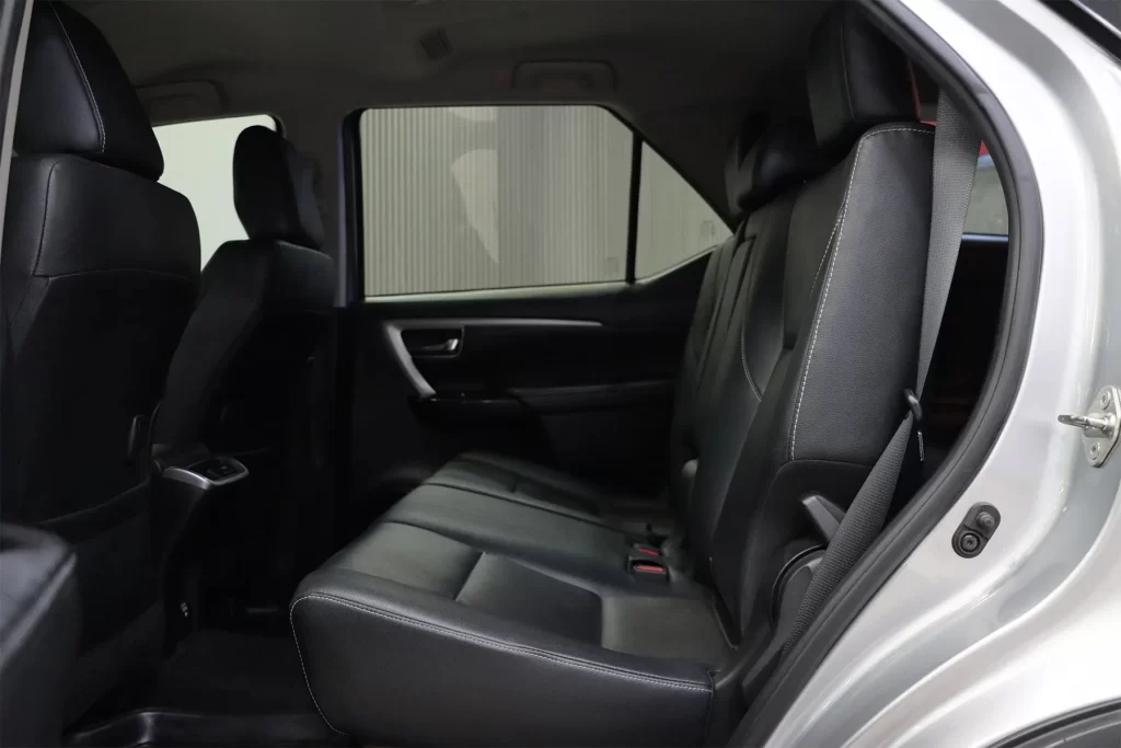 Toyota FORTUNER 2.4 V 2WD 2020 [IFGD]