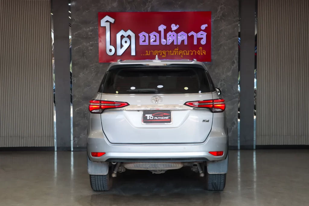 Toyota FORTUNER 2.4 V 4WD 2020 [DCJD]