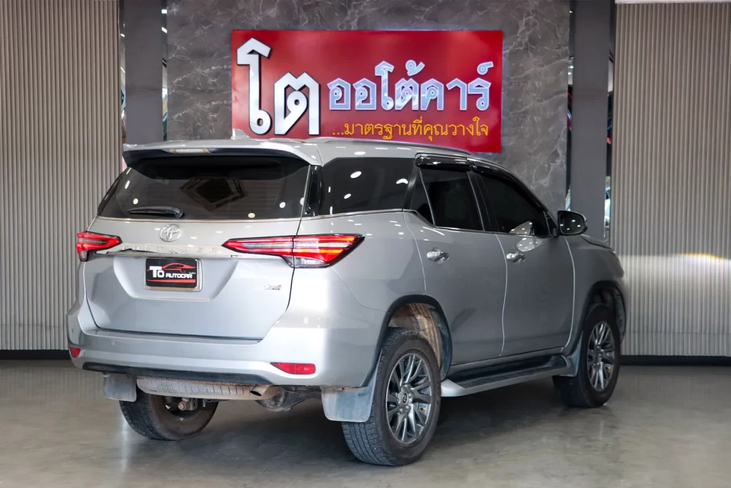 Toyota FORTUNER 2.4 V 4WD 2020 [DCJD]