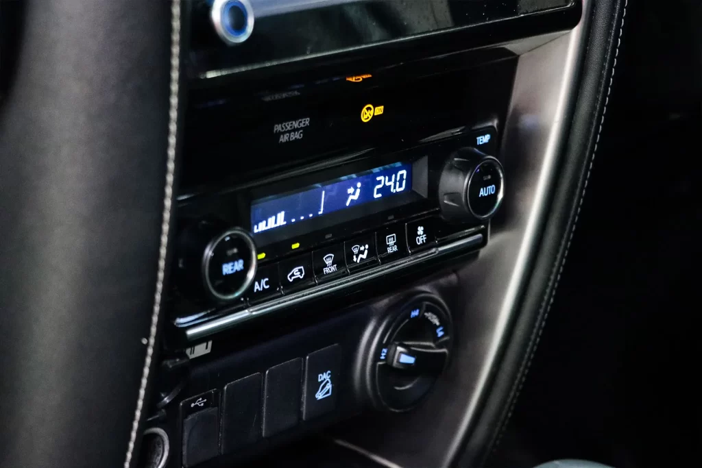 Toyota FORTUNER 2.4 V 4WD 2020 [DCJD]