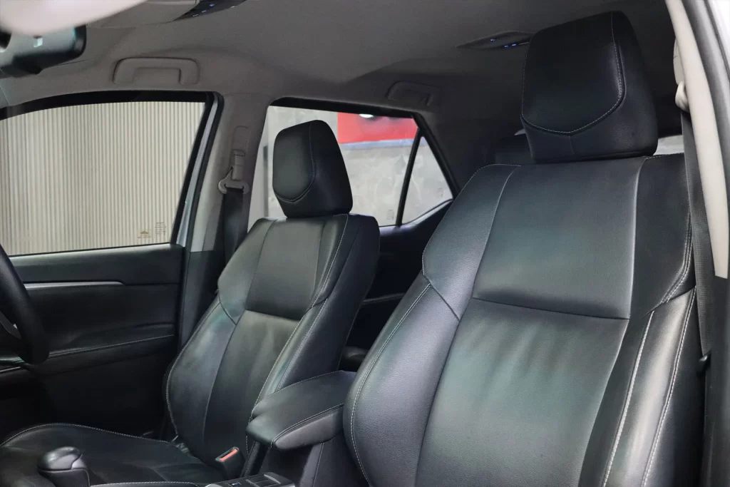 Toyota FORTUNER 2.4 V 4WD 2020 [DCJD]