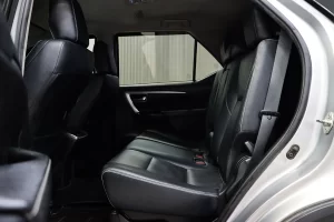 Toyota FORTUNER 2.4 V 4WD 2020 [DCJD]