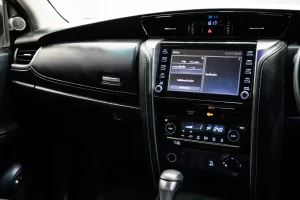 Toyota FORTUNER 2.4 V 4WD 2020 [DCJD]