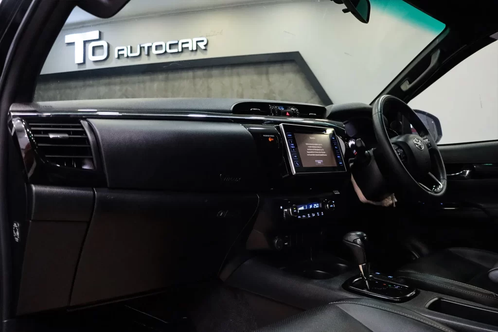 Toyota REVO 2.4 G ROCCO Double Cab PRERUNNER 2020 [EBDD]