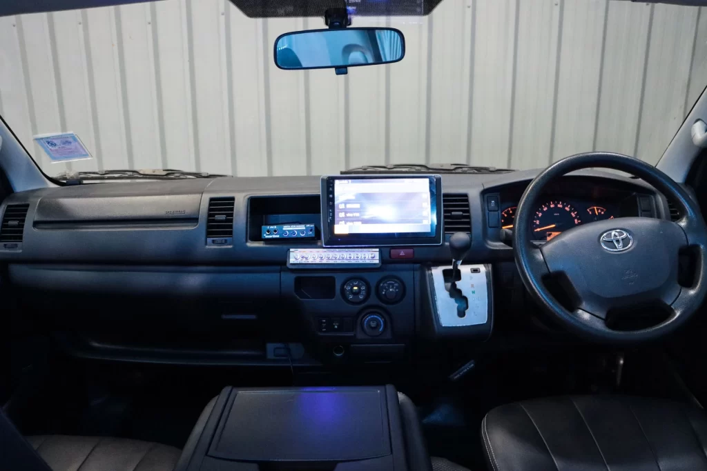 Toyota Commuter 3.0 2019 [IGEH]