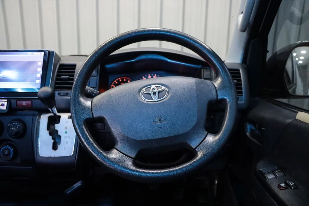 Toyota Commuter 3.0 2019 [IGEH]