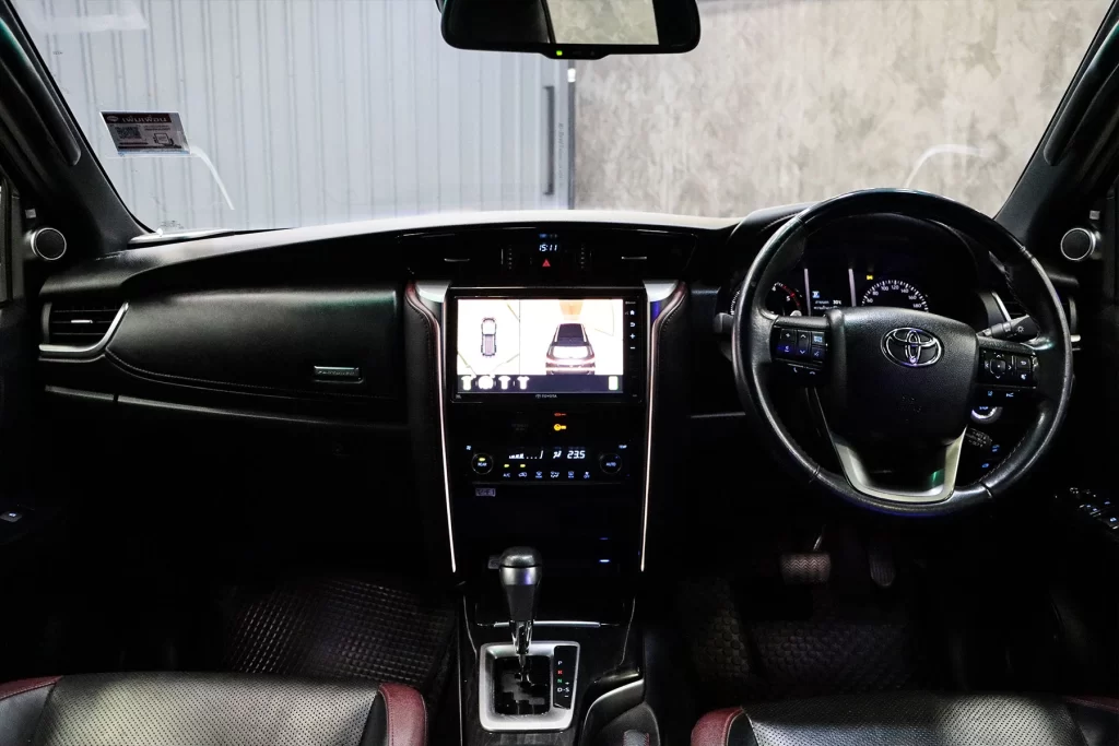 Toyota FORTUNER 2.8 LEGENDER 2WD 2021 [BGEH]