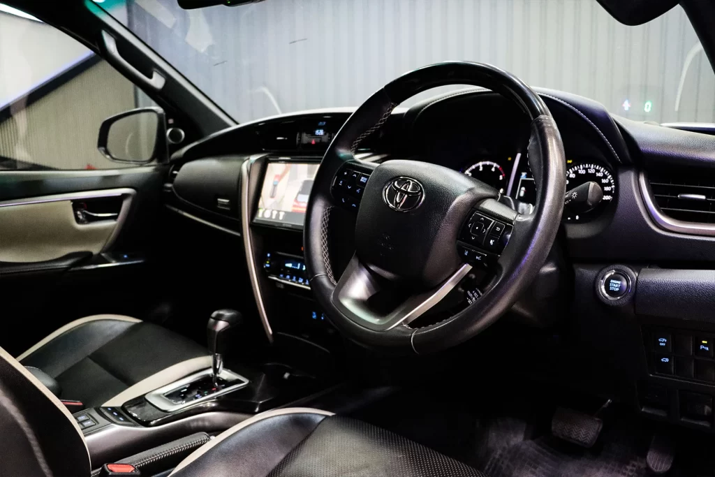 Toyota FORTUNER 2.8 LEGENDER 2WD 2021 [ADBG]