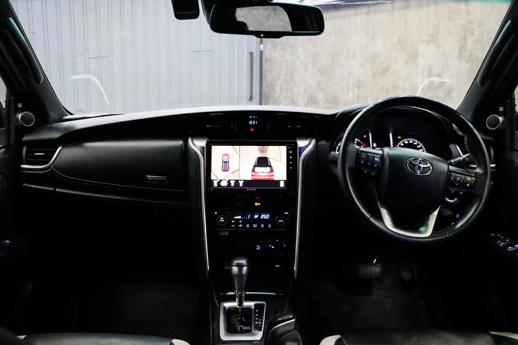 Toyota FORTUNER 2.8 LEGENDER 2WD 2021 [ADBG]