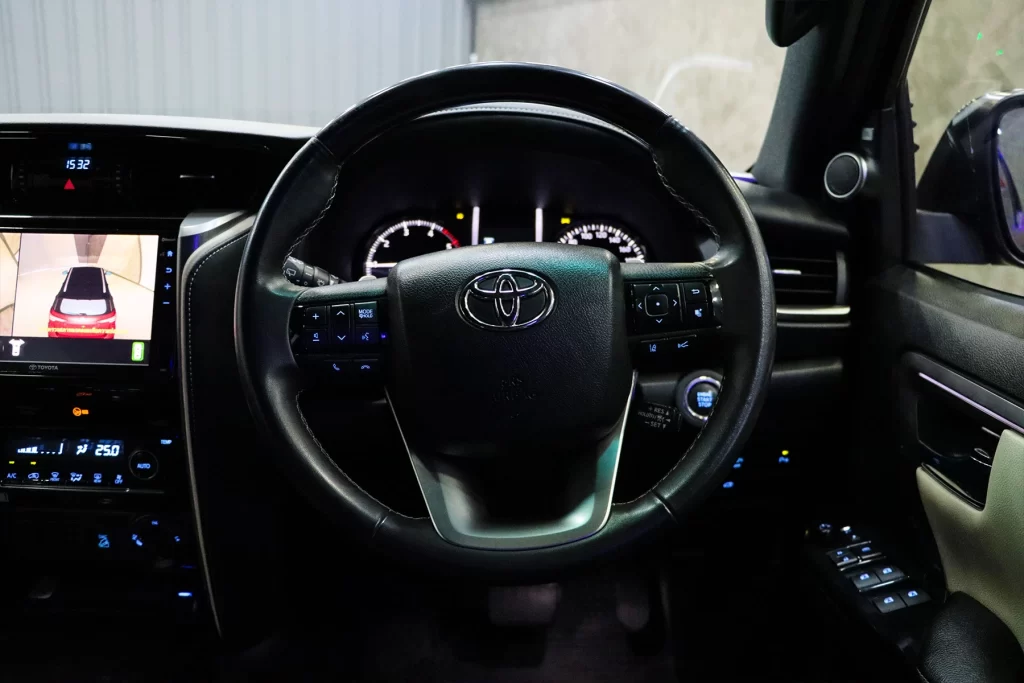 Toyota FORTUNER 2.8 LEGENDER 2WD 2021 [ADBG]