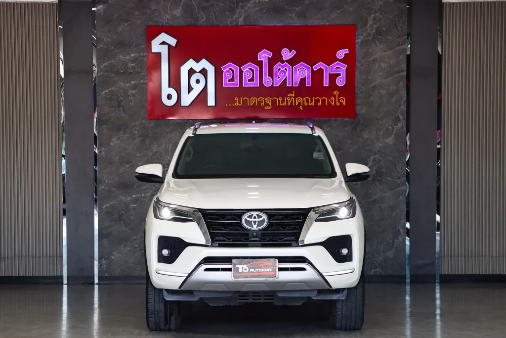 Toyota FORTUNER 2.4 V 2WD 2022 [IFJJ]