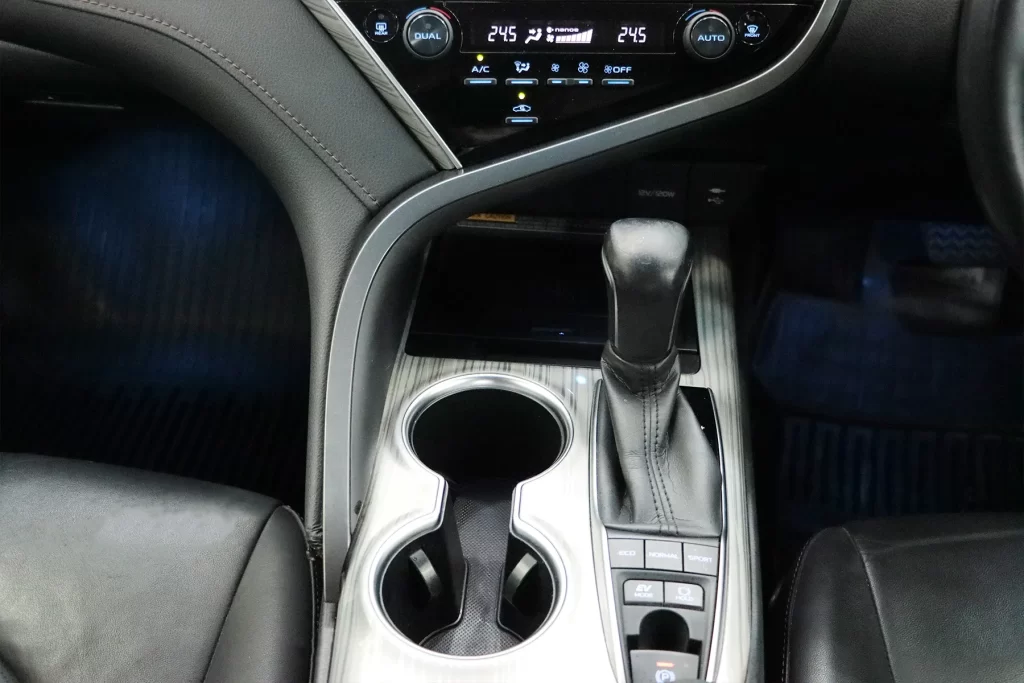 Toyota Camry 2.5 Hybrid 2020 [BIJG]