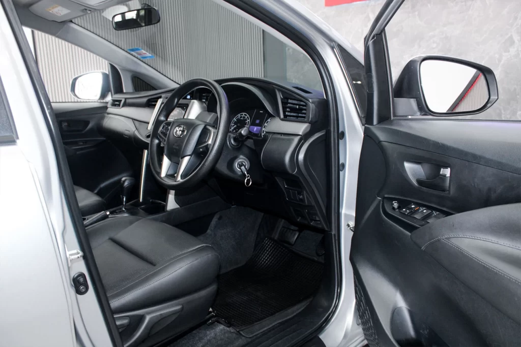 Toyota Innova 2.0 Entry MNC 2021 [GDBC]