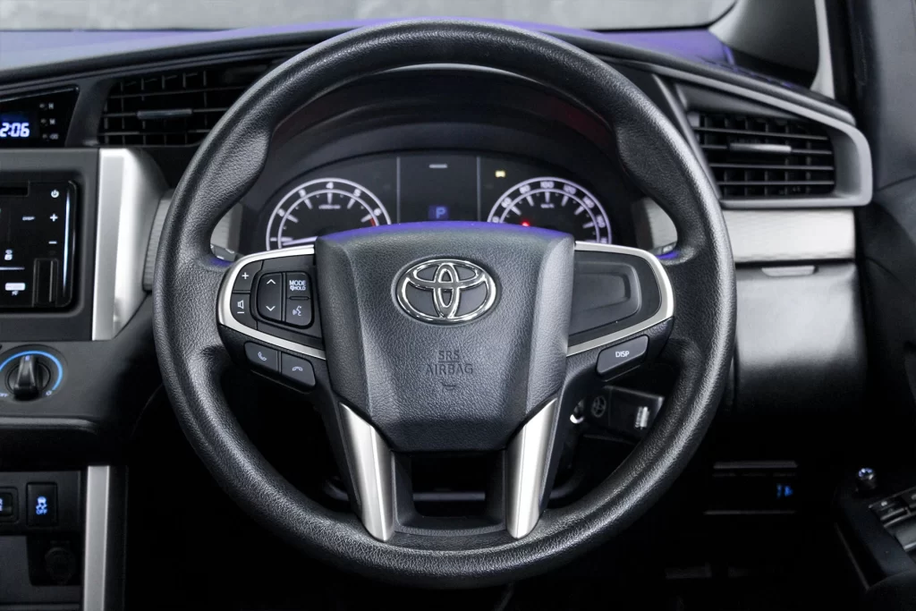 Toyota Innova 2.0 Entry MNC 2021 [GDBC]