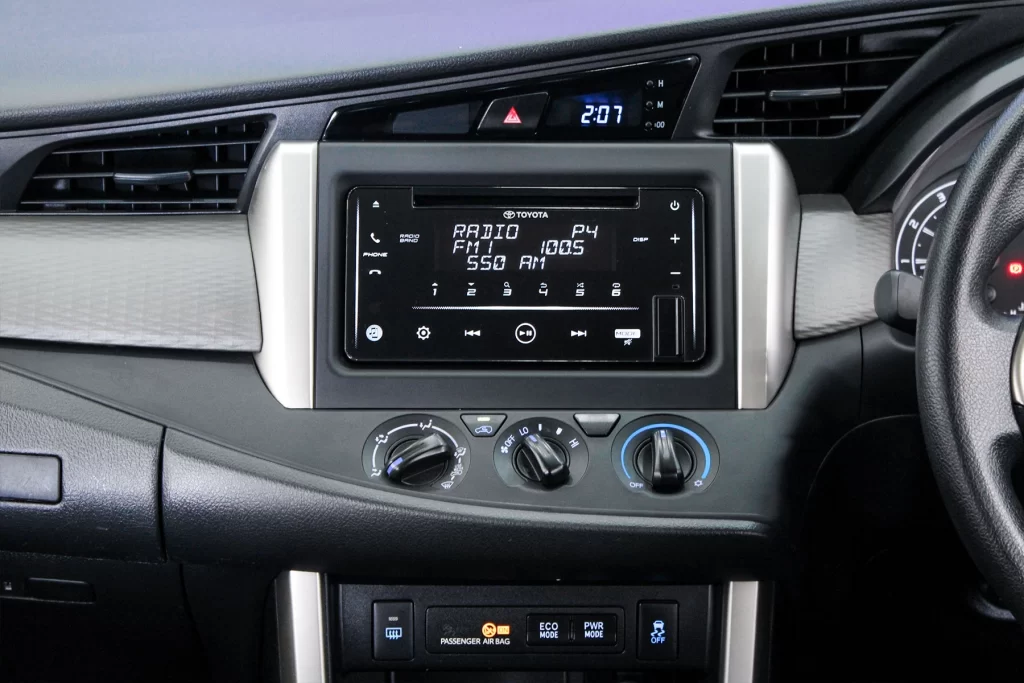 Toyota Innova 2.0 Entry MNC 2021 [GDBC]