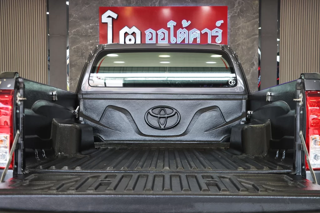 Toyota Revo 2.4 Entry Smart Cab Z Edition 2022 [IIBA]