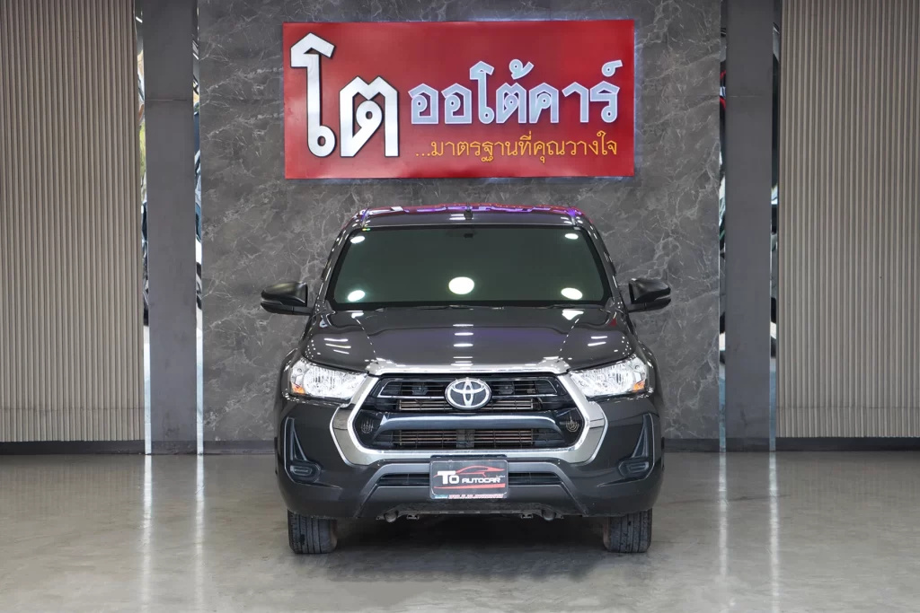 Toyota Revo 2.4 Entry Smart Cab Z Edition 2022 [IIBA]