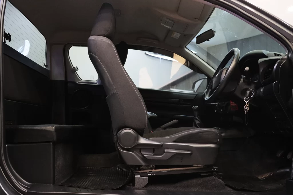 Toyota Revo 2.4 Entry Smart Cab Z Edition 2022 [IIBA]