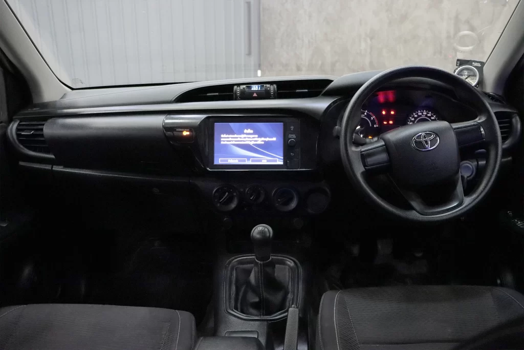 Toyota Revo 2.4 Entry Smart Cab Z Edition 2022 [IIBA]