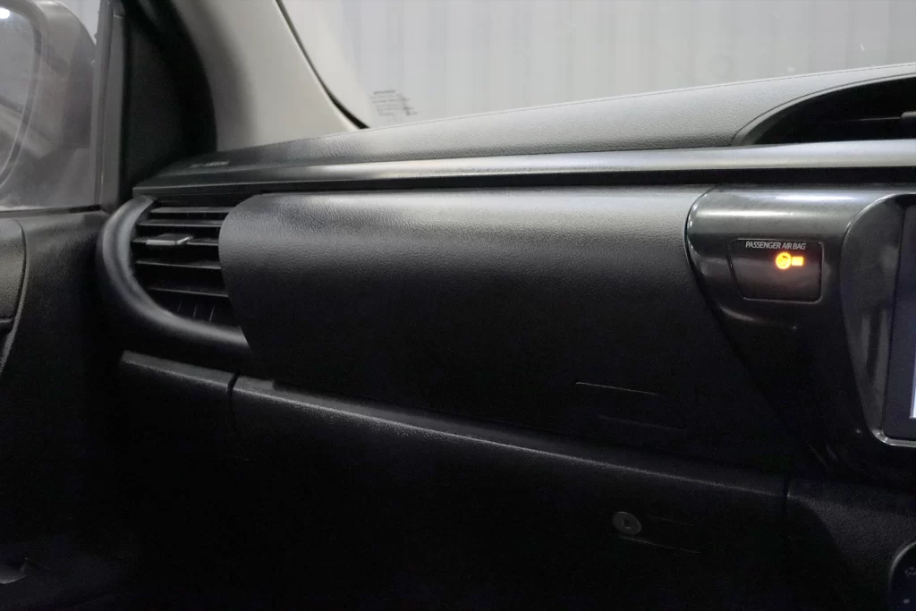 Toyota Revo 2.4 Entry Smart Cab Z Edition 2022 [IIBA]