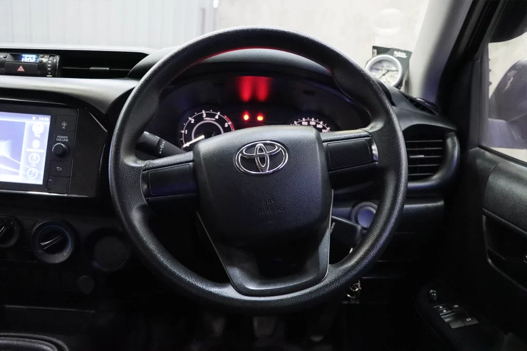 Toyota Revo 2.4 Entry Smart Cab Z Edition 2022 [IIBA]