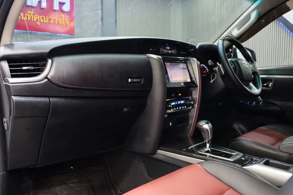 Toyota Fortuner 2.8 TRD 2WD MNC 2017 [ABHB]