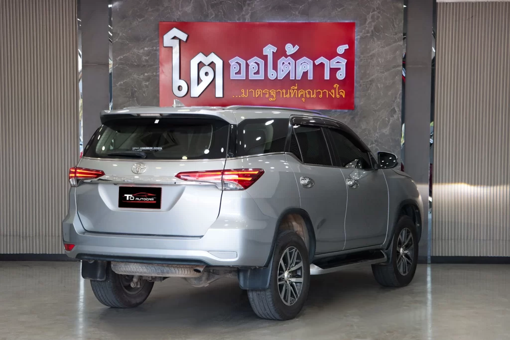 Toyota Fortuner 2.4 V 2WD MNC 2019 [HJIF]