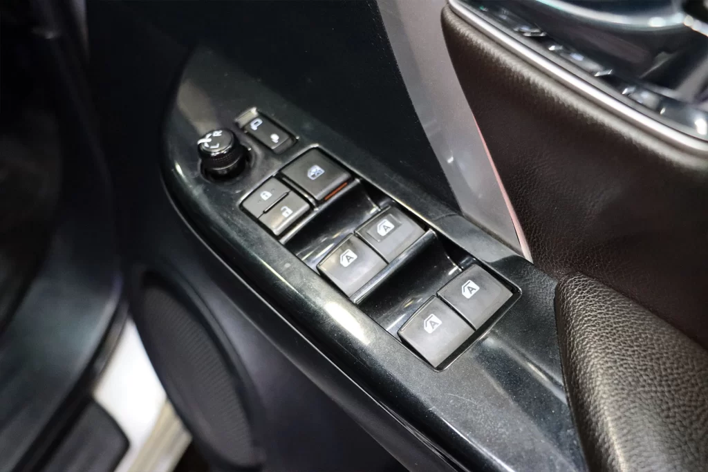 Toyota Fortuner 2.4 V 2WD MNC 2019 [HJIF]